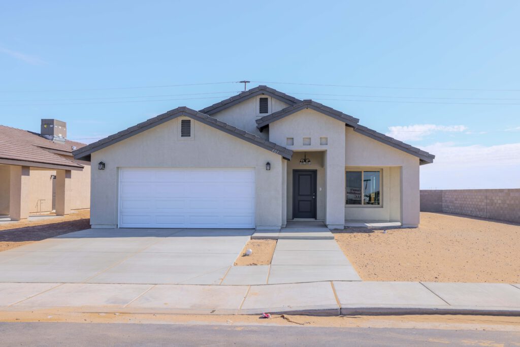 Los Agaves Streetscape